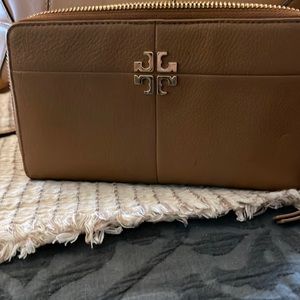 Tory Burch zip around tan leather wallet